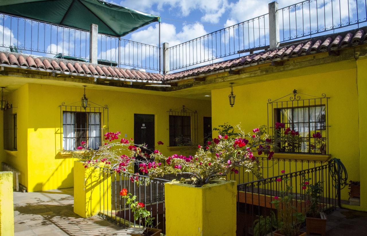 Hostal Maison Bougainvillea