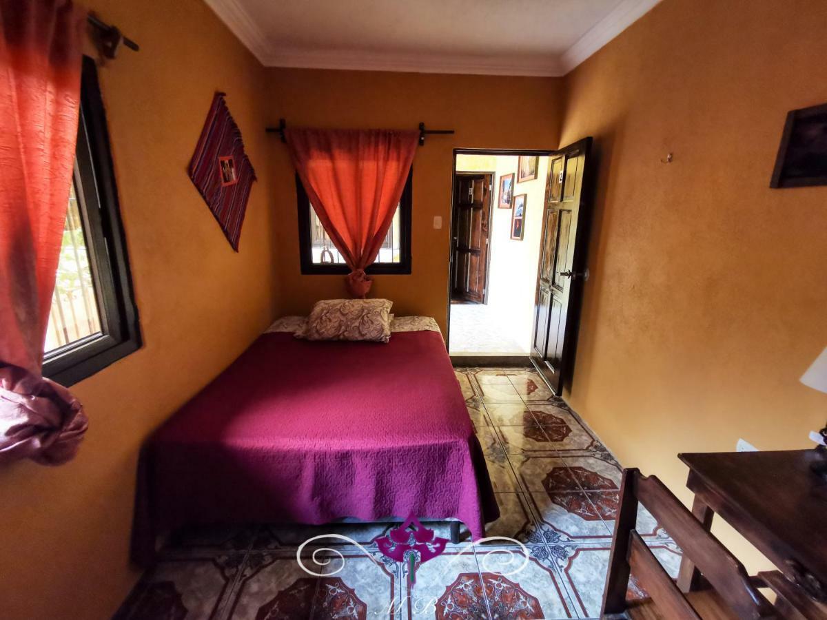 Hostal Maison Bougainvillea Antigua